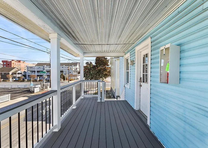 Parrot Bay 37 Ocean City