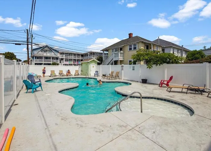 Parrot Bay 37 Ocean City